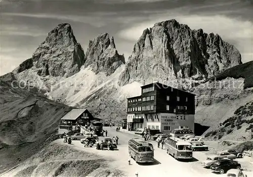 AK / Ansichtskarte Passo_Sella Albergo Maria Flora Gruppo del Sassolungo Berghaus Sellajoch Langkofel Dolomiten Passo_Sella