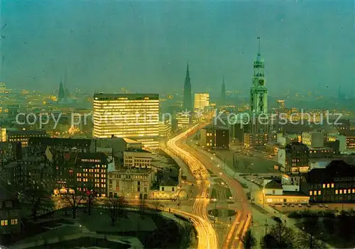 AK / Ansichtskarte Hamburg Ost West Strasse Michaeliskirche Der Michel Wahrzeichen Nachtaufnahme Hamburg