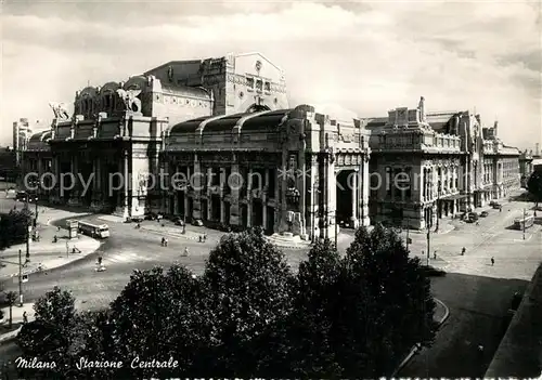 AK / Ansichtskarte Milano Stazione Centrale Hauptbahnhof Milano