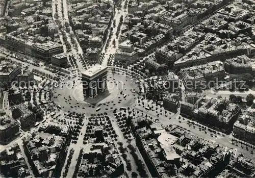 AK / Ansichtskarte Paris Arc de Triomphe de l Etoile vue aerienne Paris