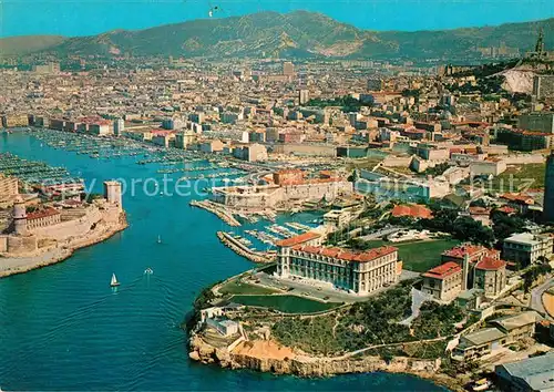 AK / Ansichtskarte Marseille_Bouches du Rhone Fliegeraufnahme avec le Port Marseille