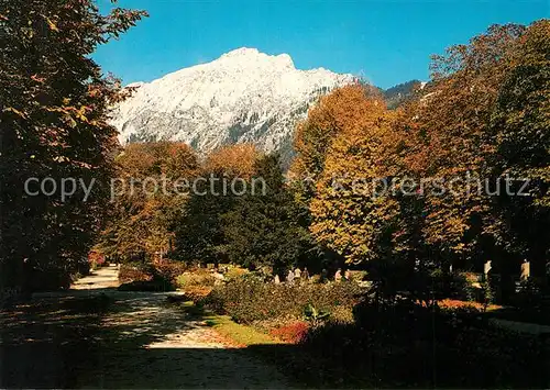 AK / Ansichtskarte Bad_Reichenhall Kurgarten mit Hochstaufen im Herbst Bad_Reichenhall