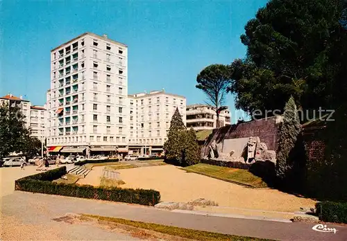 AK / Ansichtskarte Bayonne_Pyrenees_Atlantiques Le Monument aux Morts Bayonne_Pyrenees