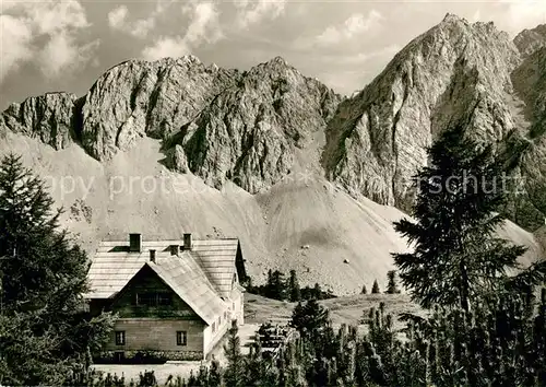 AK / Ansichtskarte Klagenfurter_Huette mit Edelweissspitzen und Klagenfurter Spitze Karawanken 