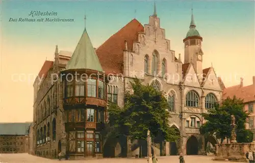 AK / Ansichtskarte Hildesheim Rathaus mit Marktbrunnen Hildesheim