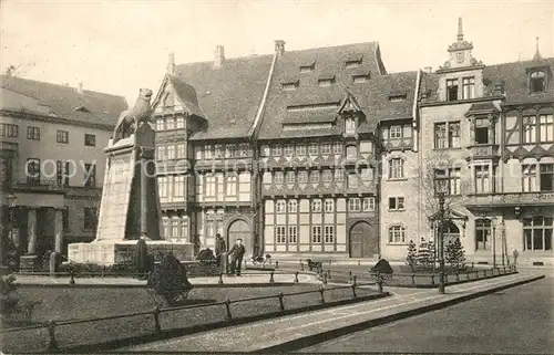 AK / Ansichtskarte Braunschweig Burgplatz mit Loewendenkmal Braunschweig