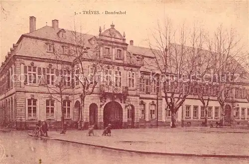 AK / Ansichtskarte Trier Domfreihof Trier