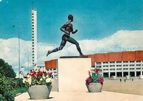 AK / Ansichtskarte Helsinki Olympiastadion Paavo nurmis Statue Helsinki