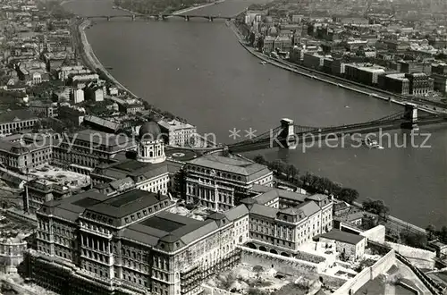 AK / Ansichtskarte Budapest Burg von Buda Bruecke Fliegeraufnahme Budapest