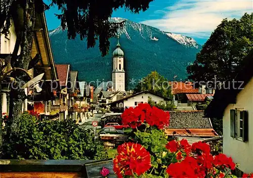 AK / Ansichtskarte Garmisch Partenkirchen Sonnenstrasse Pfarrkirche gegen Wank Garmisch Partenkirchen
