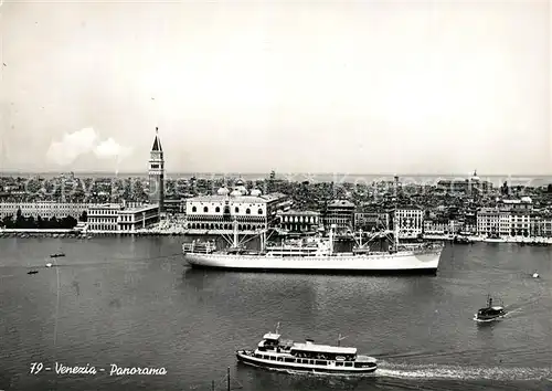 AK / Ansichtskarte Venezia_Venedig Stadtpanorama Marktusturm Biblioteca Marciana Dogenpalast Schiffe Fliegeraufnahme Venezia Venedig