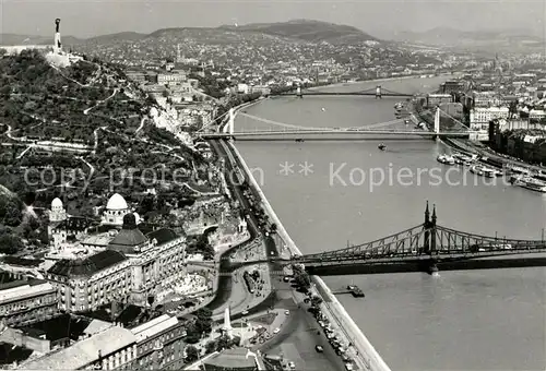 AK / Ansichtskarte Budapest Stadtpanorama Donaubruecken Fliegeraufnahme Budapest
