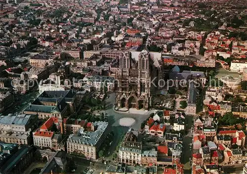 AK / Ansichtskarte Reims_Champagne_Ardenne Vue aerienne vers la Cathedrale Reims_Champagne_Ardenne