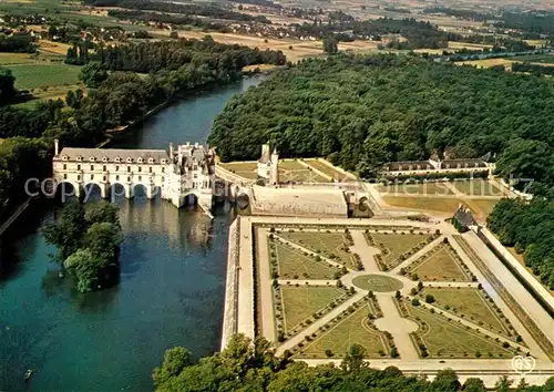 AK / Ansichtskarte Chenonceaux_Indre_et_Loire Chateau et ses jardins vue aerienne Chenonceaux_Indre