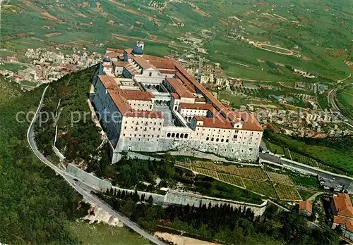 AK / Ansichtskarte Monte_Cassino Abbazia Abtei Kloster Fliegeraufnahme Monte Cassino