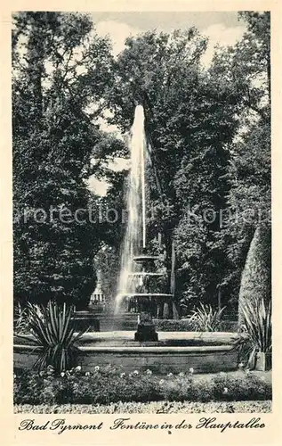 AK / Ansichtskarte Bad_Pyrmont Fontaene in der Hauptallee Bad_Pyrmont