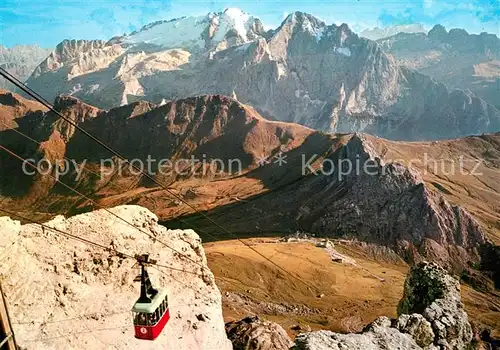 AK / Ansichtskarte Pordoipass Seilbahn Pordoipass Pordoispitze gegen Marmolada Dolomiten Bergwelt Pordoipass