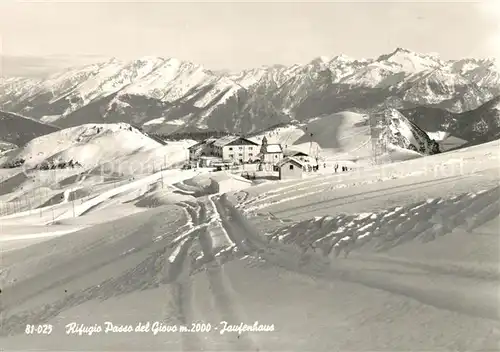 AK / Ansichtskarte Jaufenpass Rifugio Passo del Giovo Berghaus Jaufenhaus Winterlandschaft Alpenpanorama Jaufenpass