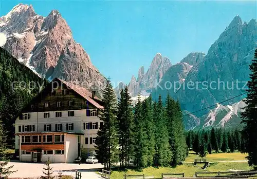 AK / Ansichtskarte Fischleinboden Hotel Restaurant gegen Zwoelferkofel Dolomiten Cima Dodici Dolomiti Fischleinboden