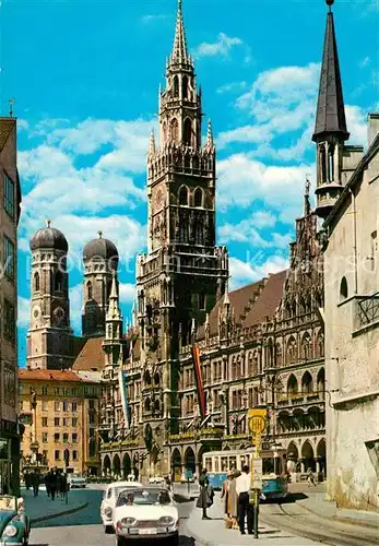 AK / Ansichtskarte Muenchen Marienplatz Rathaus Frauenkirche Muenchen