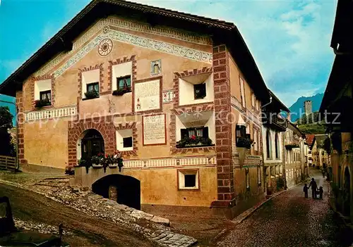 AK / Ansichtskarte Ardez Chasa Stupan mit Dorfstrasse und Ruine Steinsberg Ardez