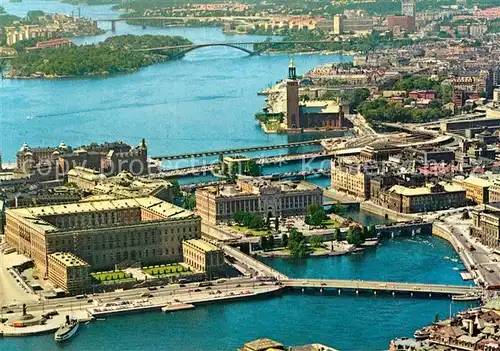 AK / Ansichtskarte Stockholm Fliegeraufnahme Schloss Stadthaus Stockholm