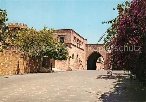 AK / Ansichtskarte Rhodos_Rhodes_aegaeis Bogengang des Heiligen Johannes gegenueber Grossmeisterpalast Rhodos_Rhodes_aegaeis