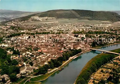 AK / Ansichtskarte Hoexter_Weser Fliegeraufnahme Kirche Bruecke Hoexter Weser