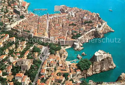 AK / Ansichtskarte Dubrovnik_Ragusa Altstadt Festung Hafen Fliegeraufnahme Dubrovnik Ragusa