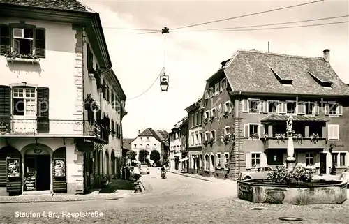 AK / Ansichtskarte Staufen_Breisgau Hauptstrasse Brunnen Staufen Breisgau
