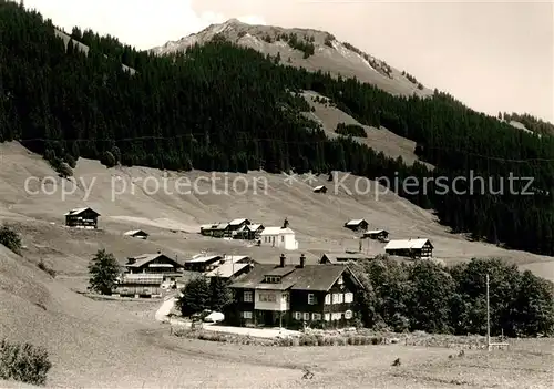 AK / Ansichtskarte Baad_Mittelberg_Kleinwalsertal mit Walmendingerhorn Baad_Mittelberg
