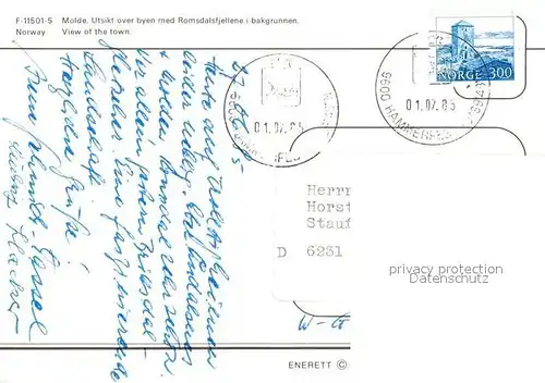 AK / Ansichtskarte Molde Utsikt over byen med Romsdalsfjellene i bakgrunnen Molde