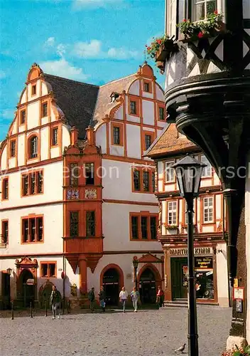 AK / Ansichtskarte Alsfeld Hochzeitshaus 16. Jhdt. am Marktplatz Fachwerkhaus Alsfeld