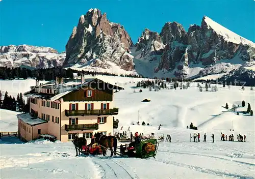 AK / Ansichtskarte Seiseralm_Chiemgau Hotel Sonne mit Langkofelgruppe Seiseralm Chiemgau