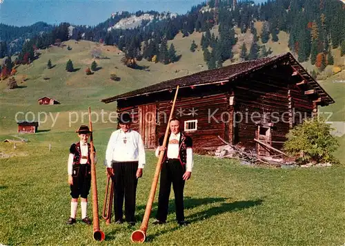 AK / Ansichtskarte Triesenberg Alphornblaeser auf Gnalp Triesenberg