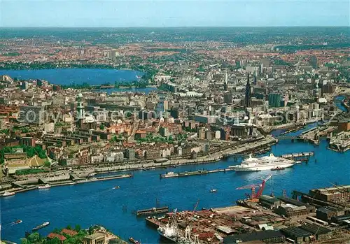 AK / Ansichtskarte Hamburg Panorama Hafen Richtung Stadt Fliegeraufnahme Hamburg