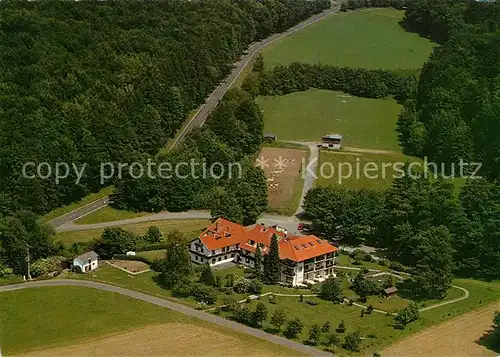 AK / Ansichtskarte Laubach_Hessen Fliegeraufnahme Hotel Waldhaus Laubach Hessen