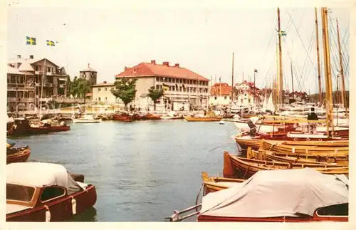 AK / Ansichtskarte Marstrand Hamnen med Turisthotellet och Hotell Marstrand Marstrand