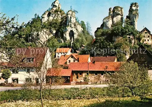 AK / Ansichtskarte Tuechersfeld Ortsmotiv mit Felsen Fraenkische Schweiz Tuechersfeld