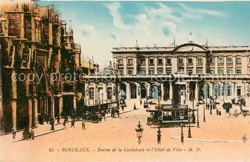 AK / Ansichtskarte Bordeaux en Gatinais Cathedrale Hotel de Ville Bordeaux en Gatinais