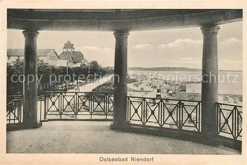 AK / Ansichtskarte Niendorf_Ostseebad Strand Niendorf_Ostseebad
