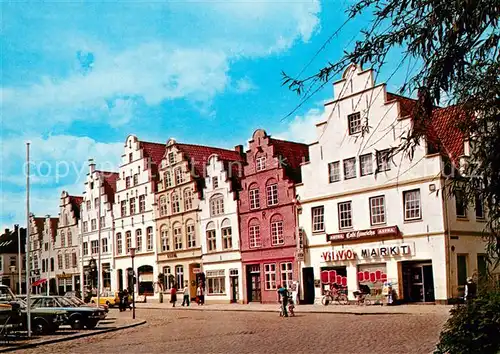AK / Ansichtskarte Friedrichstadt_Eider Historische Giebelhaeuser am Markt Friedrichstadt_Eider