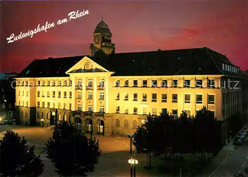 AK / Ansichtskarte Ludwigshafen_Rhein Altes Rathaus Nachtaufnahme Ludwigshafen Rhein