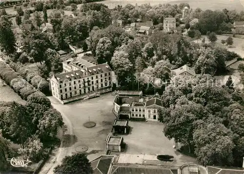 AK / Ansichtskarte Pougues les Eaux Fliegeraufnahme Hotel du Parc Etablissement Thermal Pougues les Eaux