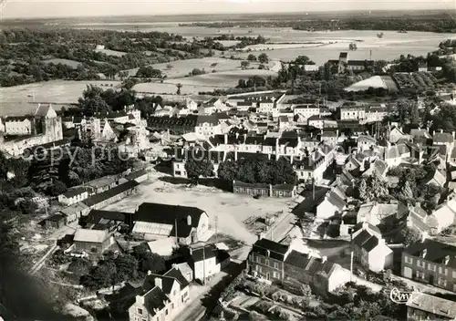 AK / Ansichtskarte Saint Sauveur le Vicomte Fliegeraufnahme Place de la Mairie Saint Sauveur le Vicomte