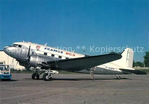 AK / Ansichtskarte Flugzeuge_Zivil France DC 3 F GDPP c n 9172 Flugzeuge Zivil