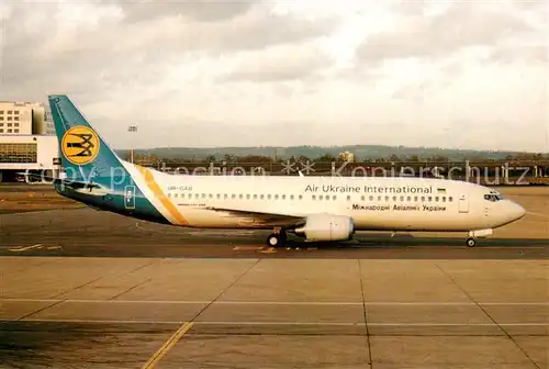 AK / Ansichtskarte Flugzeuge_Zivil Air Ukraine International Boeing 737 4Y0 UR GAB  Flugzeuge Zivil