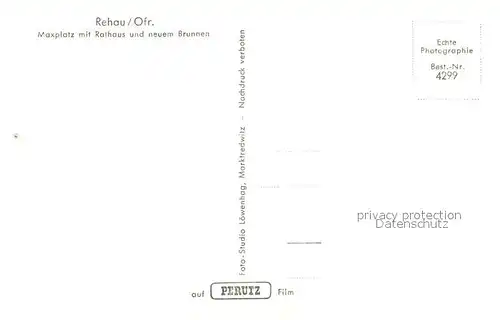 AK / Ansichtskarte Rehau_Oberfranken Maxplatz Rathaus neuer Brunnen Rehau Oberfranken