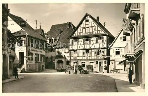 AK / Ansichtskarte Alt_Gernsbach Hofstaette Fachwerkhaus Brunnen Altstadt Alt_Gernsbach