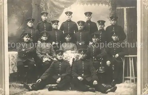 AK / Ansichtskarte Gohlis_Leipzig Gruppenbild Offiziere Soldaten Militaer Gohlis_Leipzig